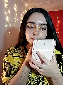 IvonneT online show from 26, 2, 2025