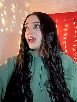 IvonneT online show from 7, 2, 2025