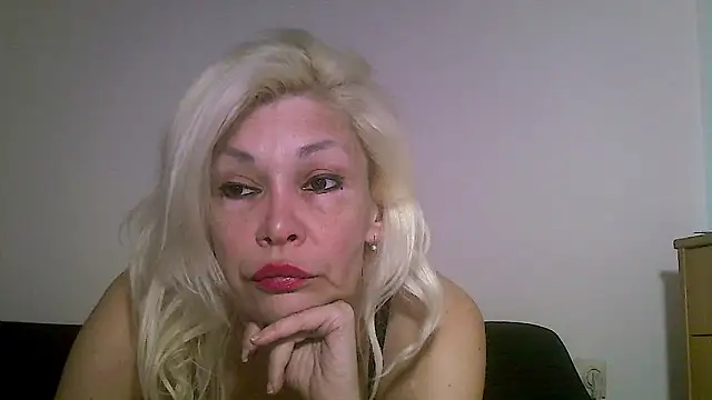 EvaaMina online show from 13, 4, 2026