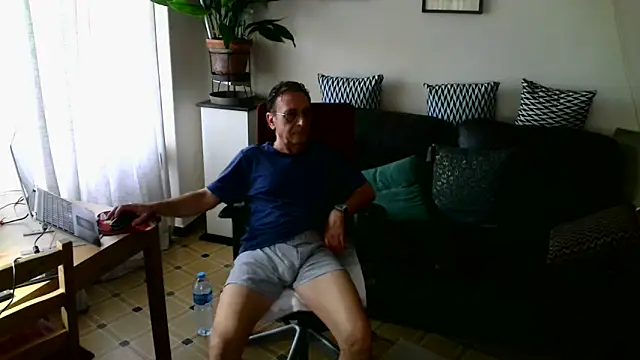 HETEREOMAN online show from 28, 9, 2025