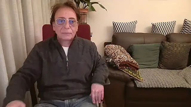 HETEREOMAN online show from 30, 11, 2025