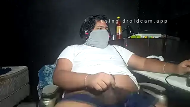 Snapshot of mikfgh50 chatting on 27, 11, 2025 mikfgh50 online show from 27, 11, 2025