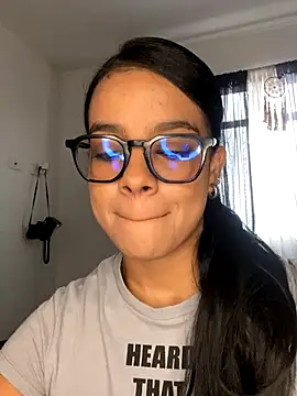 trianawhite online show from 13, 9, 2025