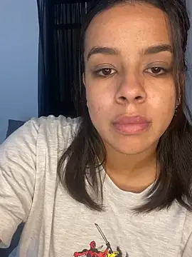 trianawhite online show from 4, 3, 2025