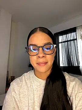 trianawhite online show from 16, 9, 2025