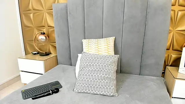 Snapshot of melani_dream chatting on 11, 7, 2026 melani dream online show from 11, 7, 2026