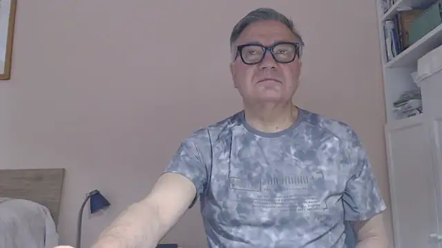 Snapshot of YOU6me chatting on 15, 6, 2026 YOU6me online show from 15, 6, 2026