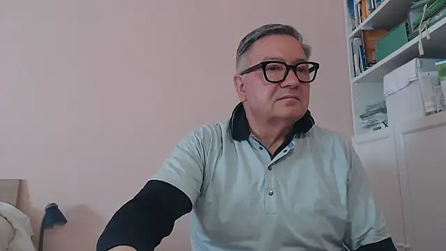 Snapshot of YOU6me chatting on 25, 5, 2026 YOU6me online show from 25, 5, 2026