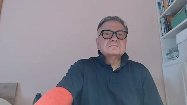 Snapshot of YOU6me chatting on 11, 5, 2026 YOU6me online show from 11, 5, 2026