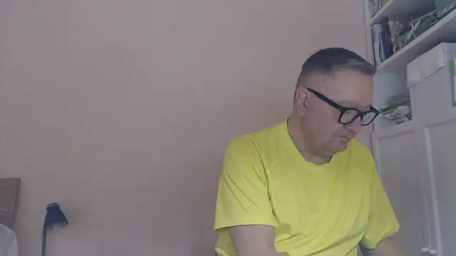 Snapshot of YOU6me chatting on 15, 7, 2026 YOU6me online show from 15, 7, 2026