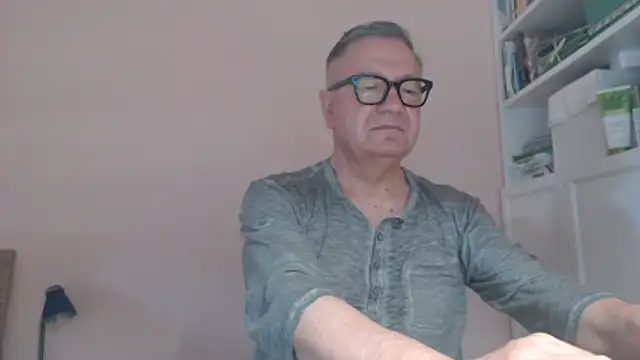 Snapshot of YOU6me chatting on 1, 7, 2026 YOU6me online show from 1, 7, 2026