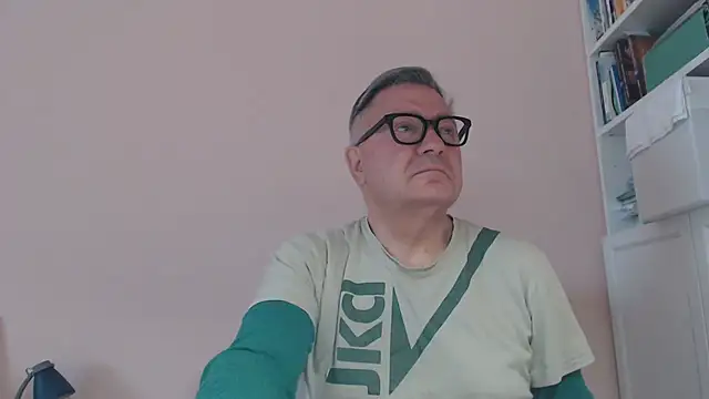 Snapshot of YOU6me chatting on 16, 5, 2026 YOU6me online show from 16, 5, 2026