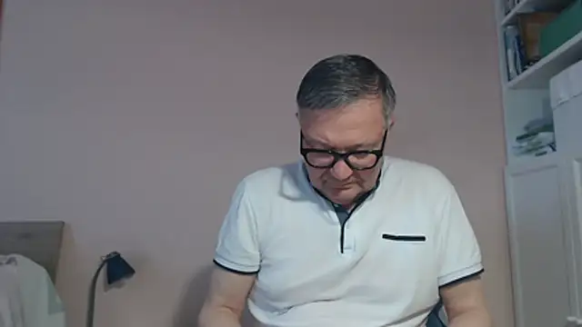 Snapshot of YOU6me chatting on 3, 6, 2026 YOU6me online show from 3, 6, 2026