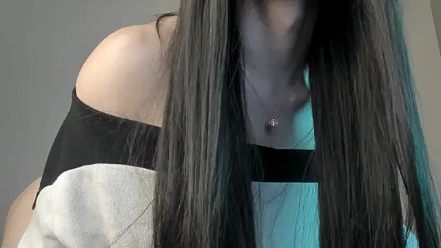Snapshot of sweetest_bella chatting on 14, 3, 2025 sweetest bella online show from 14, 3, 2025