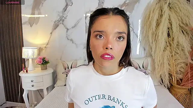 hannahill69 online show from 10, 4, 2026