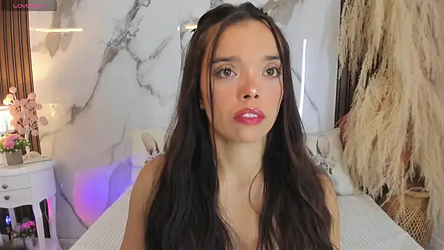 Snapshot of hannahill69 chatting on 4, 11, 2025 hannahill69 online show from 4, 11, 2025