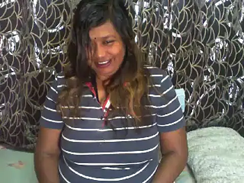 Snapshot of Mammabear_4u chatting on 15, 12, 2024 Mammabear 4u online show from 15, 12, 2024