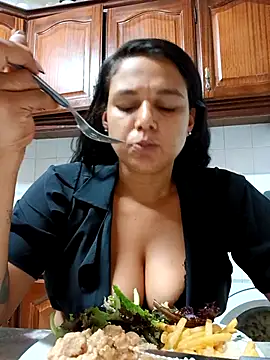 Snapshot of Monick17 chatting on 16, 10, 2025 Monick17 online show from 16, 10, 2025