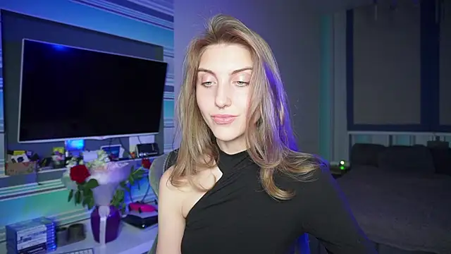 CassiaBlade1 online show from 12, 9, 2025