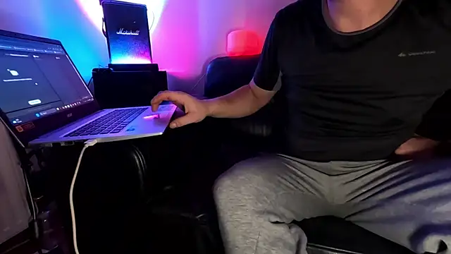 Snapshot of Lucas1andOnly4Girl chatting on 6, 1, 2025 Lucas1andOnly4Girl online show from 6, 1, 2025