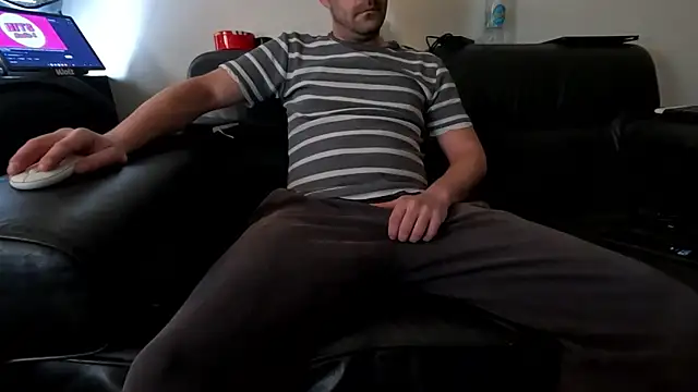 Snapshot of Lucas1andOnly4Girl chatting on 1, 1, 2025 Lucas1andOnly4Girl online show from 1, 1, 2025