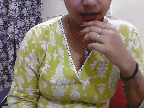 LovingPihu online show from 18, 5, 2026