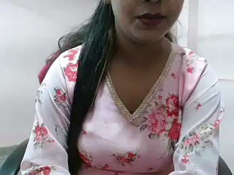 LovingPihu online show from 28, 2, 2025