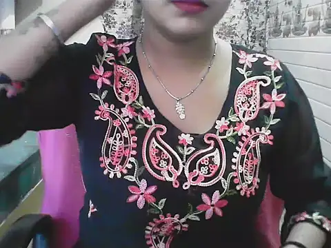 LovingPihu online show from 30, 5, 2026