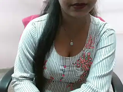 LovingPihu online show from 24, 2, 2025
