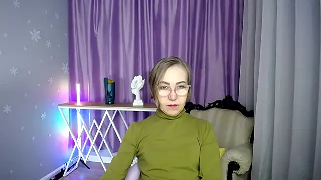 queen a n i online show from 23, 11, 2025