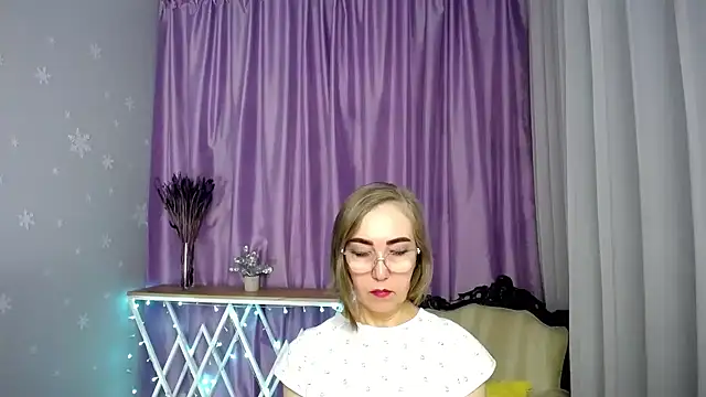 queen a n i online show from 23, 4, 2026