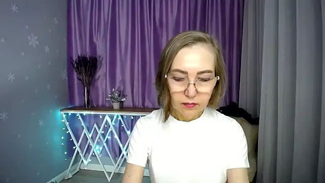 queen a n i online show from 20, 3, 2026