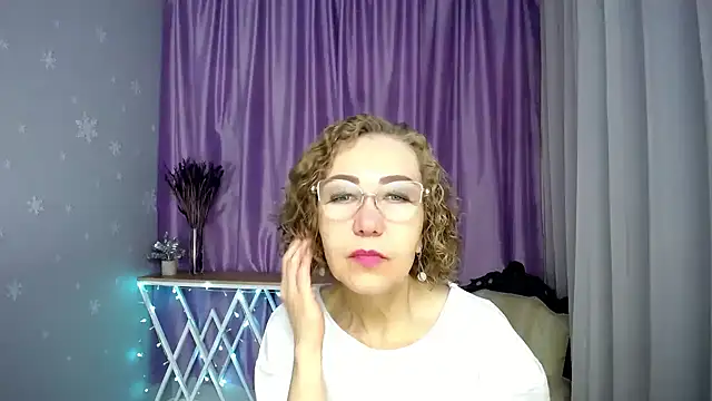 queen a n i online show from 14, 6, 2026