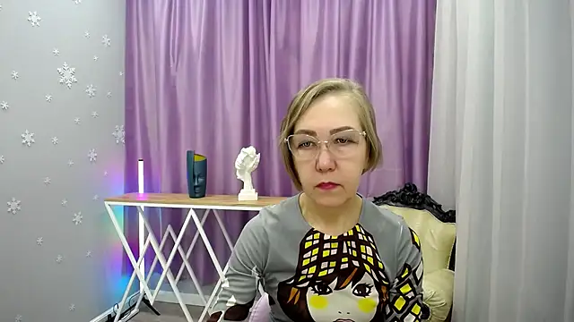 queen a n i online show from 17, 11, 2025