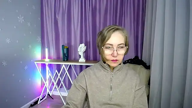 queen a n i online show from 1, 11, 2025