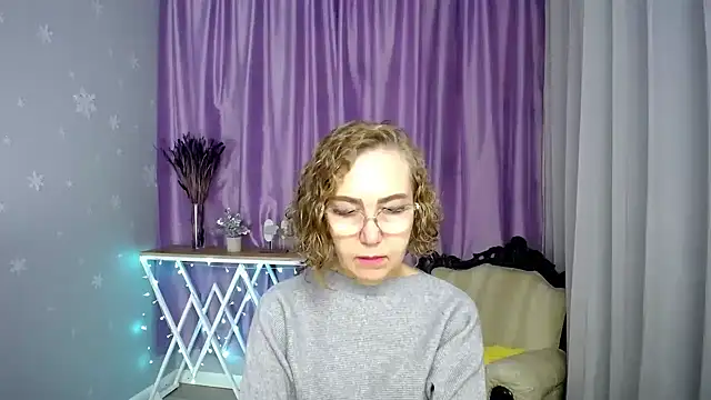 queen a n i online show from 19, 7, 2026