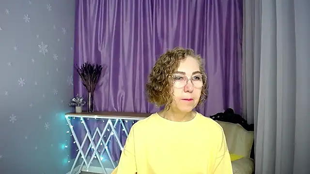 queen a n i online show from 13, 6, 2026