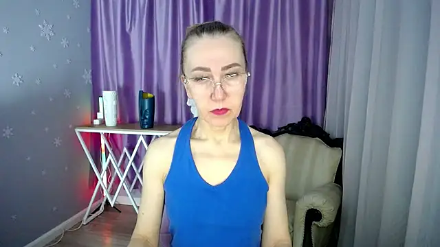 queen a n i online show from 24, 2, 2025