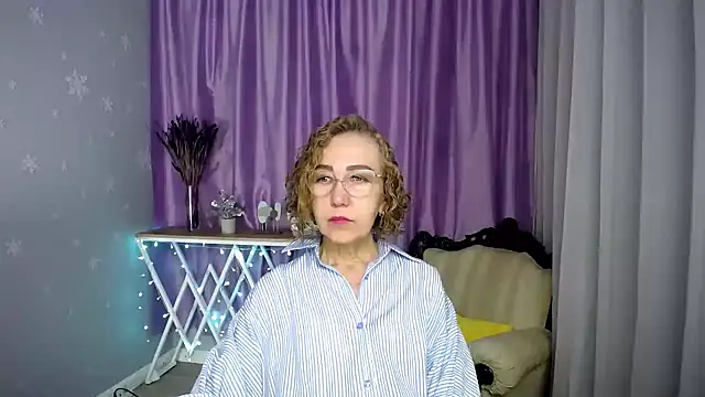 queen a n i online show from 22, 7, 2026