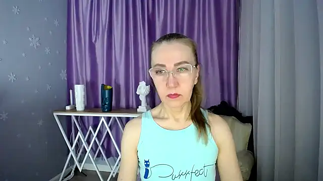 queen a n i online show from 26, 2, 2025