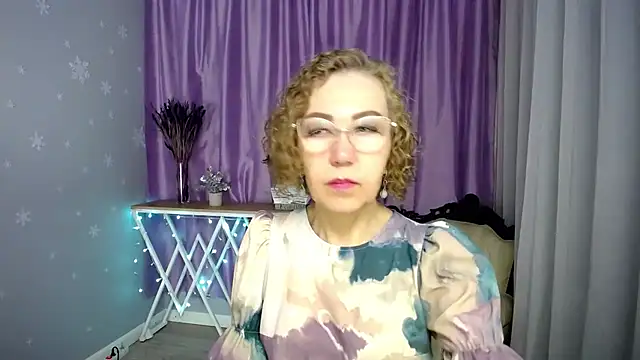 queen a n i online show from 20, 6, 2026