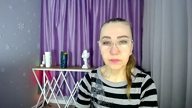 queen a n i online show from 24, 2, 2025