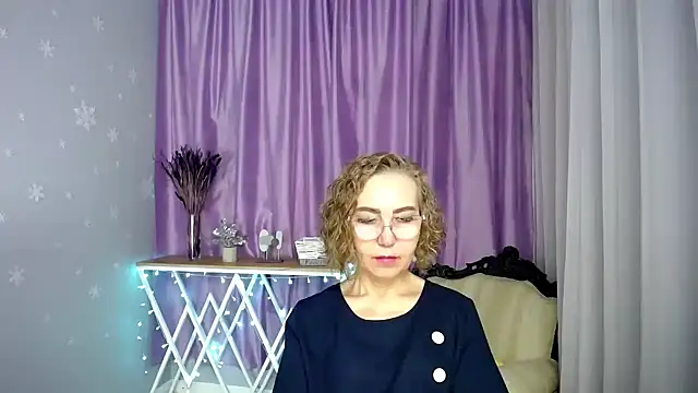 queen a n i online show from 8, 7, 2026