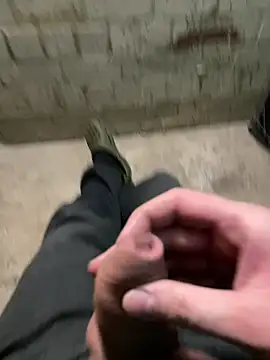 Snapshot of alonglongdidong chatting on 10, 4, 2026 alonglongdidong online show from 10, 4, 2026