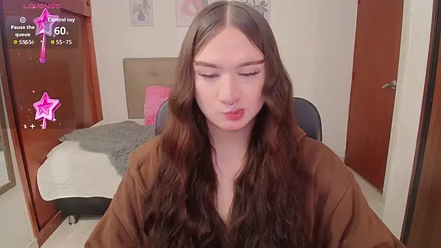 Snapshot of Miley_Baker chatting on 8, 11, 2025 Miley Baker online show from 8, 11, 2025