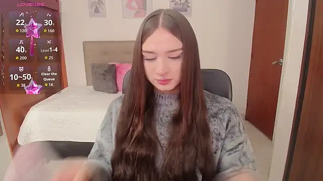 Snapshot of Miley_Baker chatting on 6, 11, 2025 Miley Baker online show from 6, 11, 2025