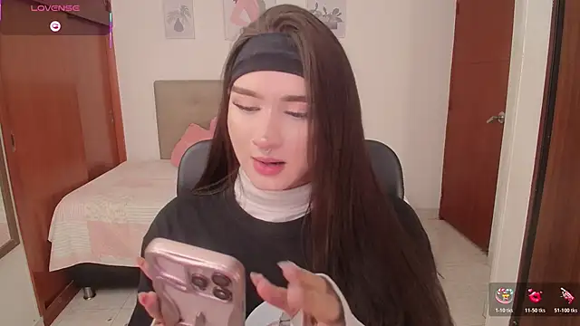 Miley Baker online show from 19, 12, 2025