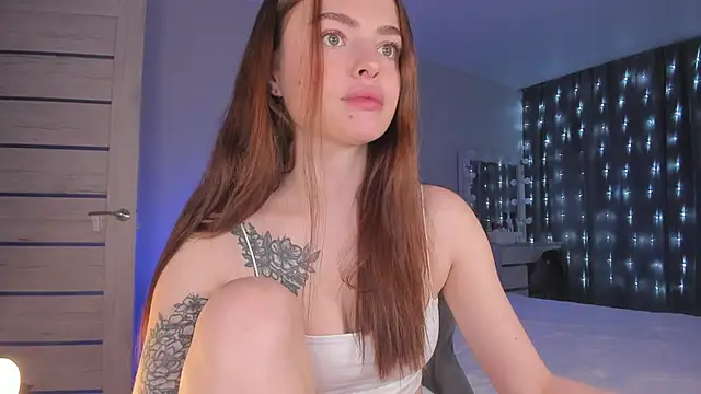 KylieStarrr online show from 1, 11, 2025