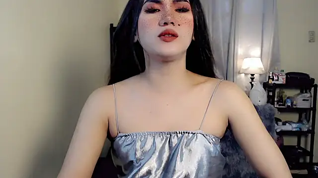 Snapshot of beatrice_21 chatting on 2, 10, 2025 beatrice 21 online show from 2, 10, 2025