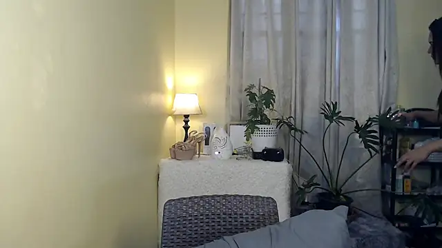 Snapshot of beatrice_21 chatting on 9, 10, 2025 beatrice 21 online show from 9, 10, 2025